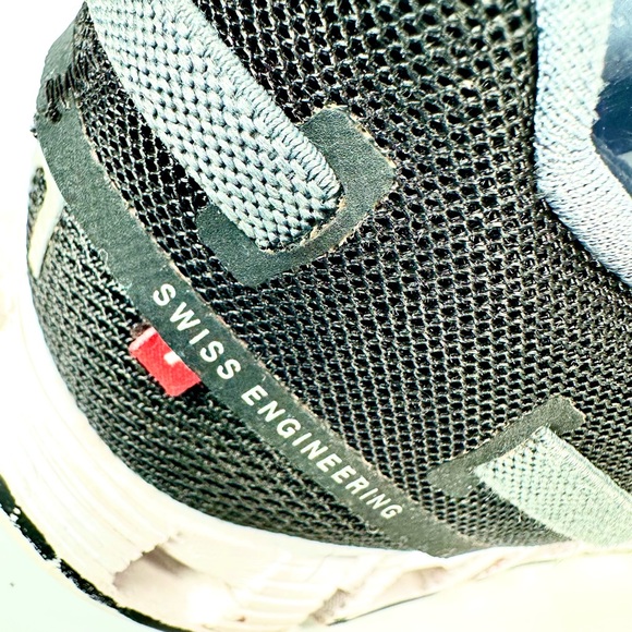 On Running Women ‘s On Cloud Black Running Athletic Shoes - Picture 11 of 12